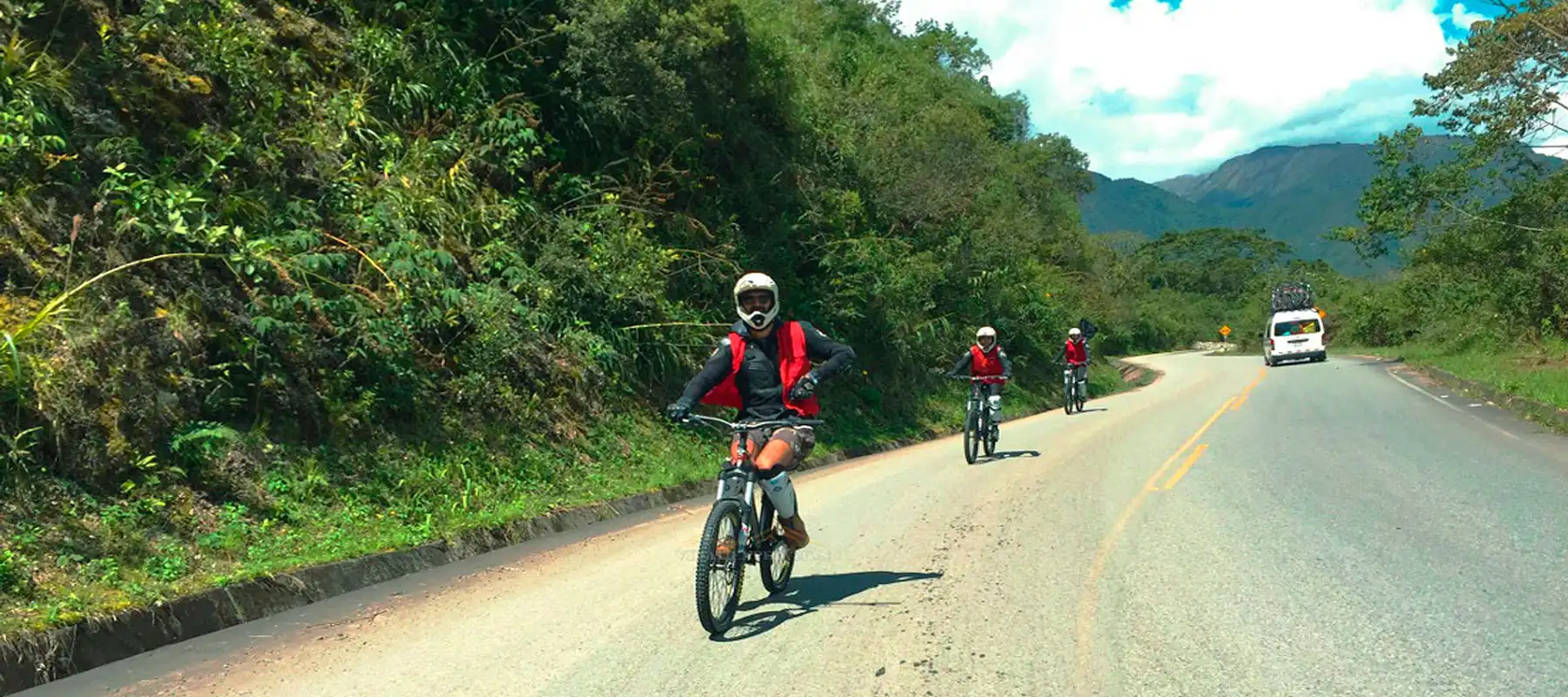 Cycling from the high mountain to the jungle in the Inca Jungle Tour