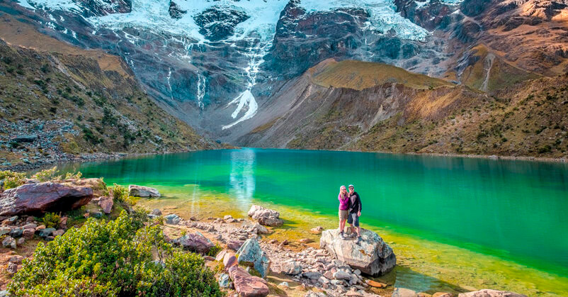 turquoise lake in Cusco 