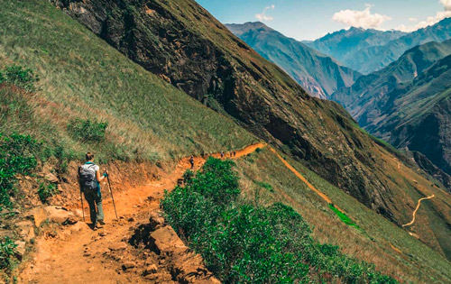 Hiking dow the Apurimac Valley in Choquequirao