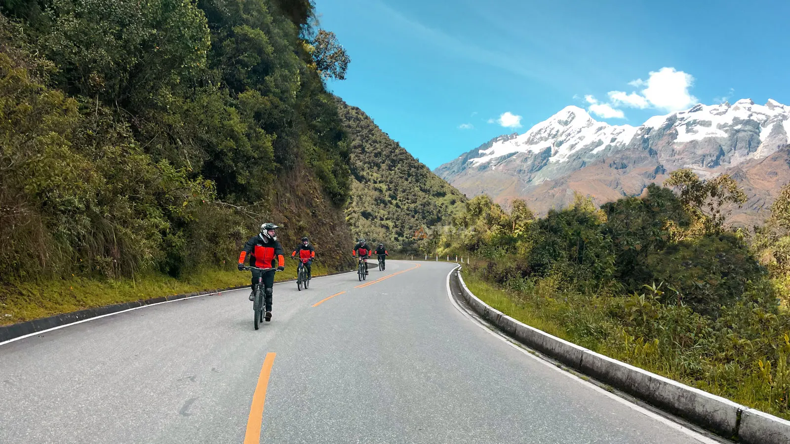 Cycling to Machu Picchu through the Inca Jungle Trail 4 days tour