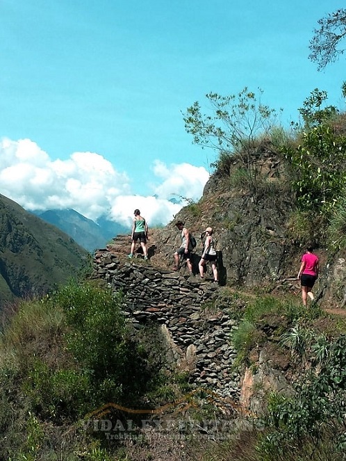 Adventure Tour to Machu Picchu via Inca Jungle